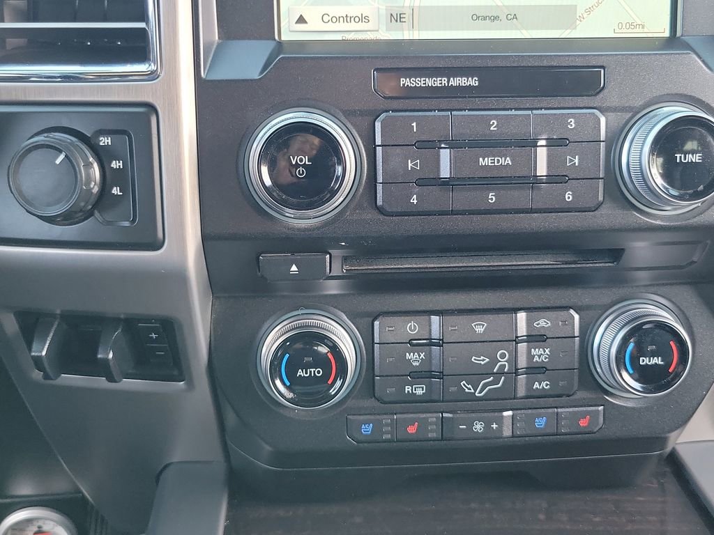 Used 2017 Ford F250 Platinum w/ Platinum Ultimate Package image 11