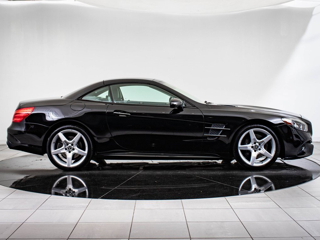 Used 2017 Mercedes-Benz SL 550 image 11