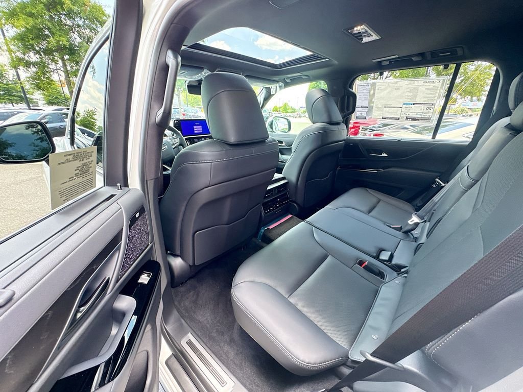 New 2026 Lexus LX 700h Luxury AWD/4WD image 32