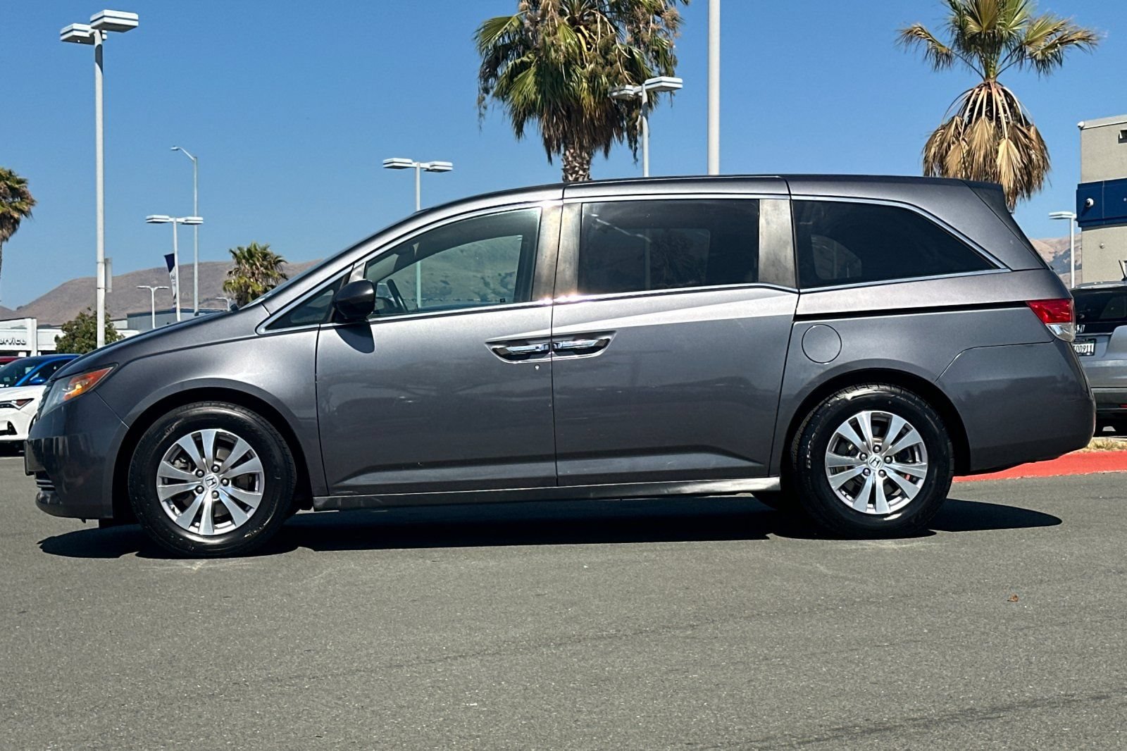Used 2017 Honda Odyssey EX-L image 7