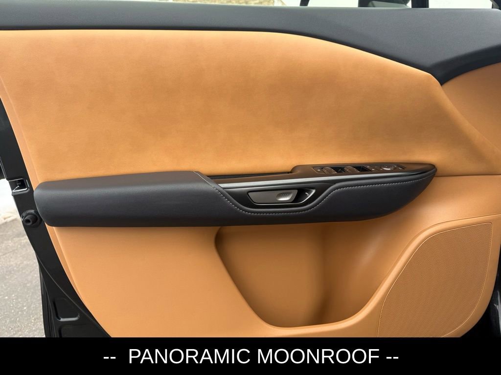 Used 2023 Lexus RZ 450e Premium w/ Technology Package image 5