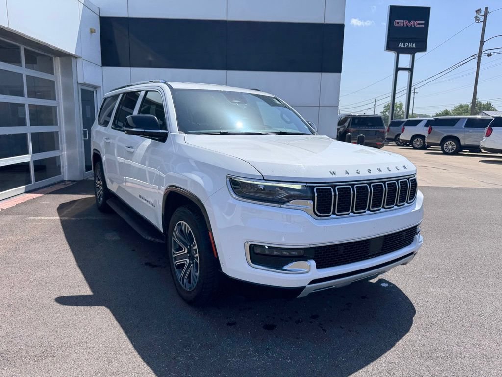 Used 2023 Jeep Wagoneer L Series II AWD/4WD image 7