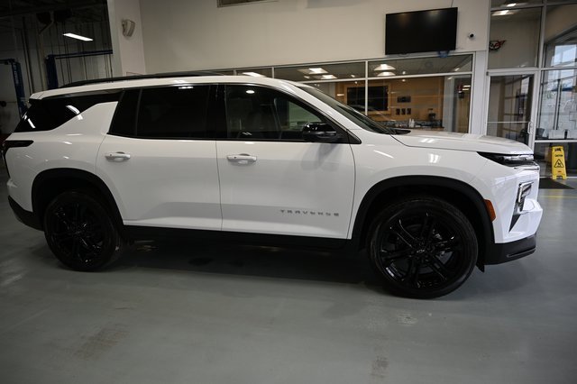 New 2026 Chevrolet Traverse LT w/ Driver Confidence Package image 4