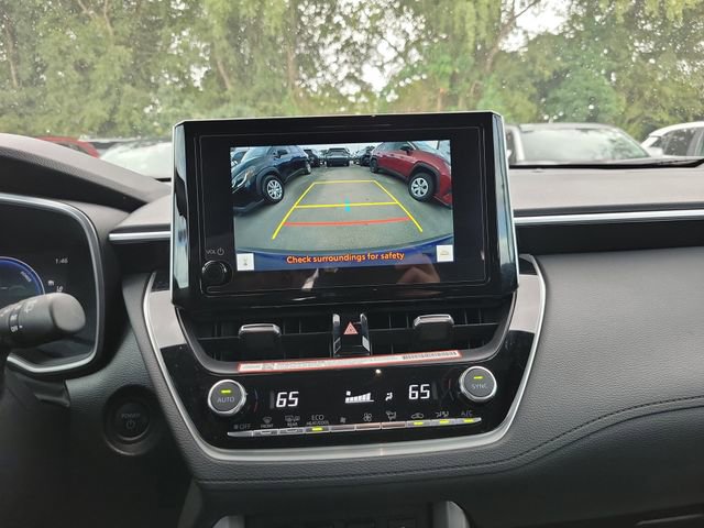 Used 2024 Toyota Corolla Cross XSE w/ Convenience Package image 21