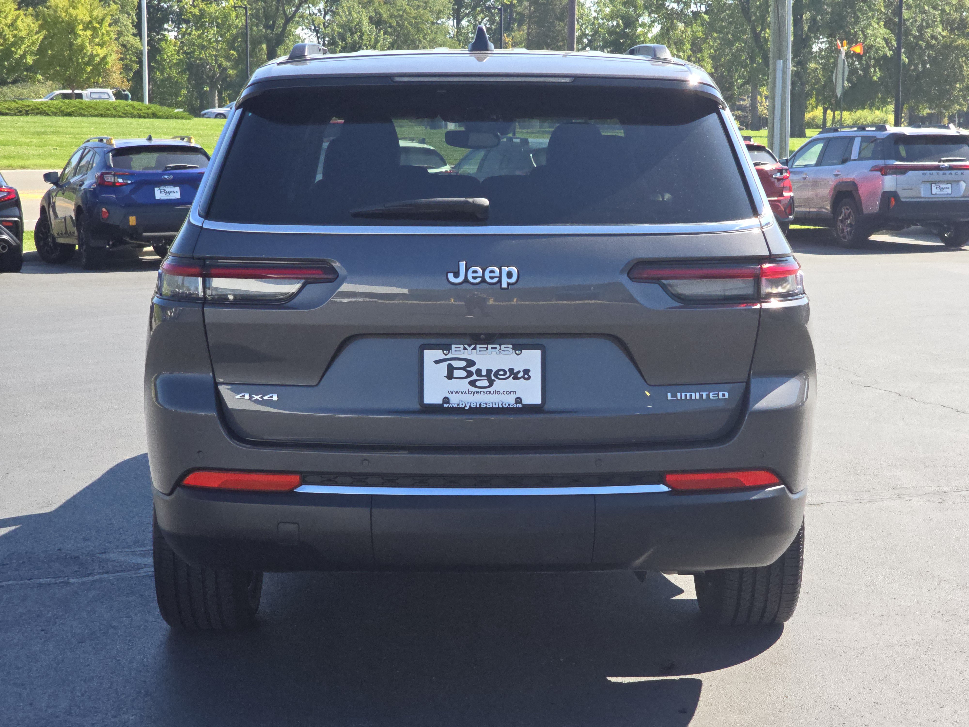 Used 2024 Jeep Grand Cherokee L Limited AWD/4WD image 6