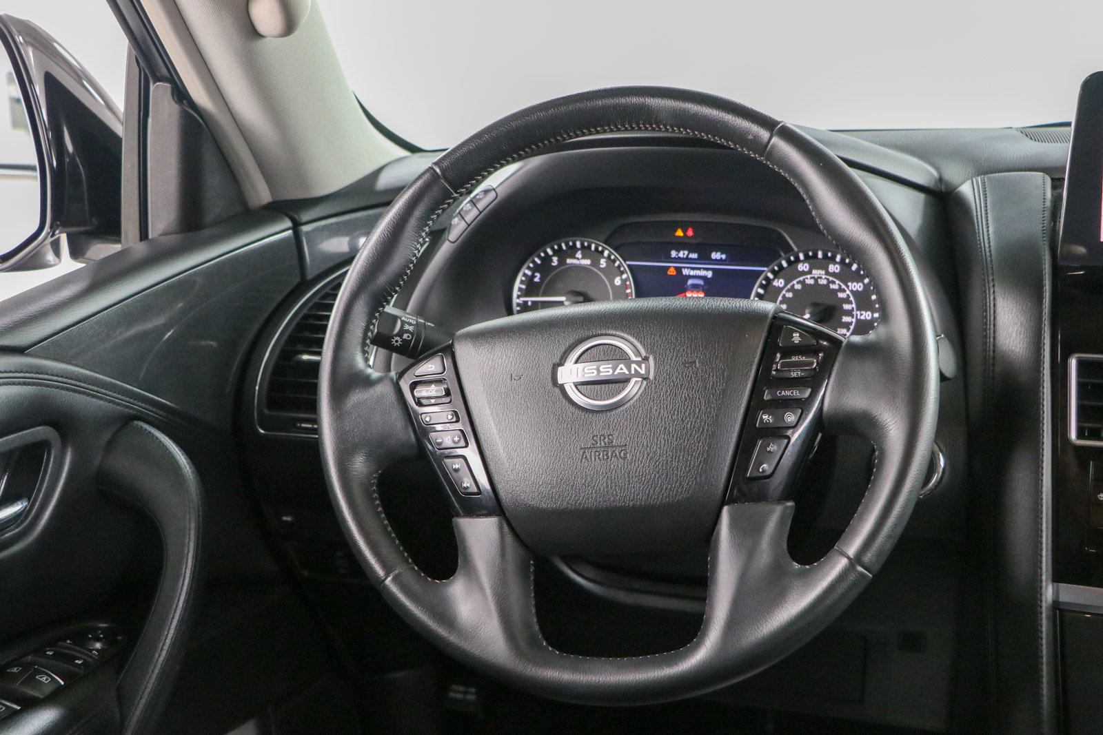 Used 2021 Nissan Armada SV w/ SV Appearance Package RWD image 13