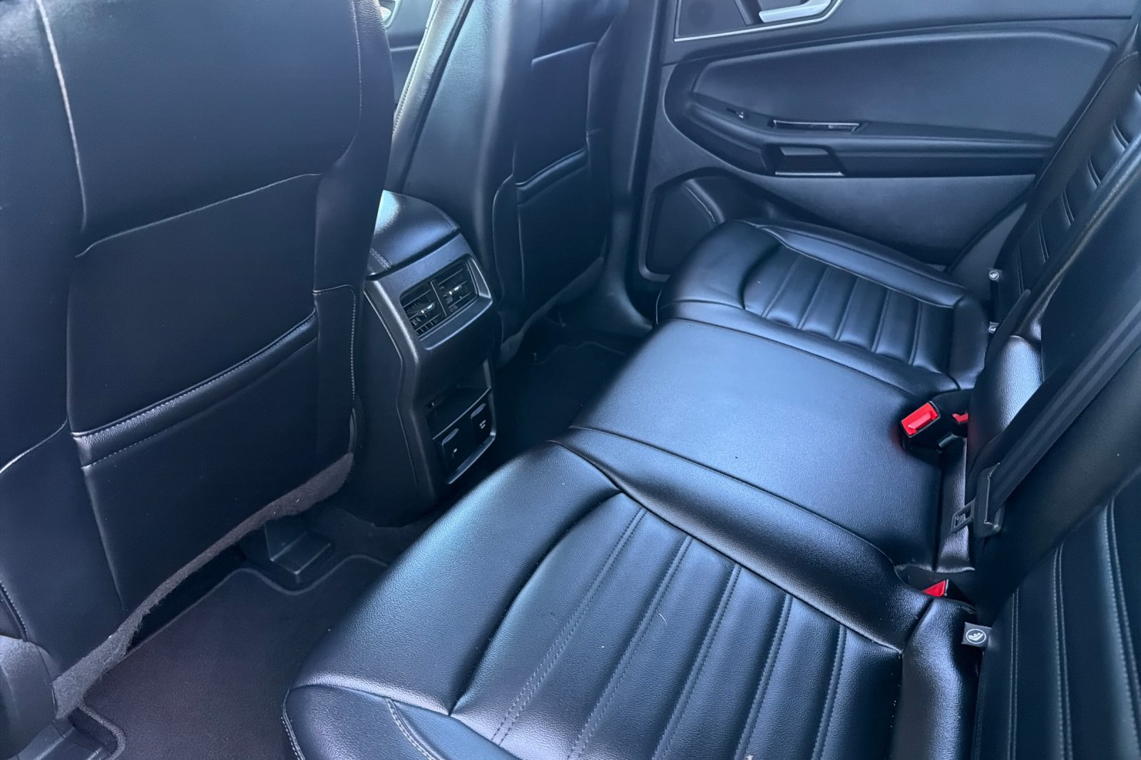 Used 2019 Ford Edge SEL w/ Equipment Group 201A FWD image 13