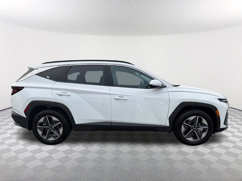 Used 2025 Hyundai Tucson SEL FWD image 4