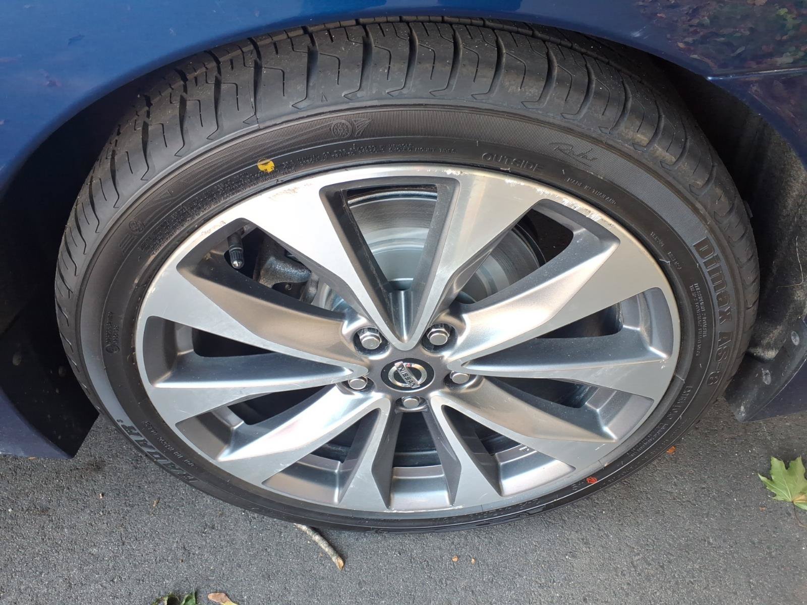 Used 2022 Nissan Maxima Platinum w/ Sport Mat Group FWD image 6