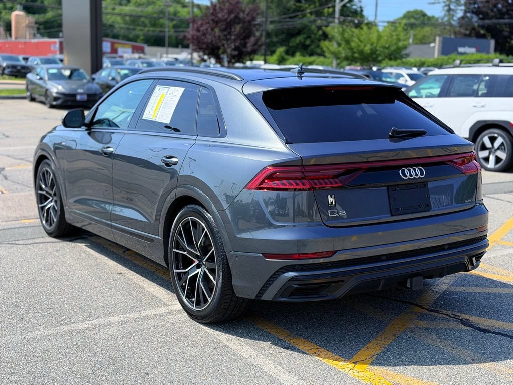 Used 2023 Audi Q8 Prestige w/ Prestige Package AWD/4WD image 3