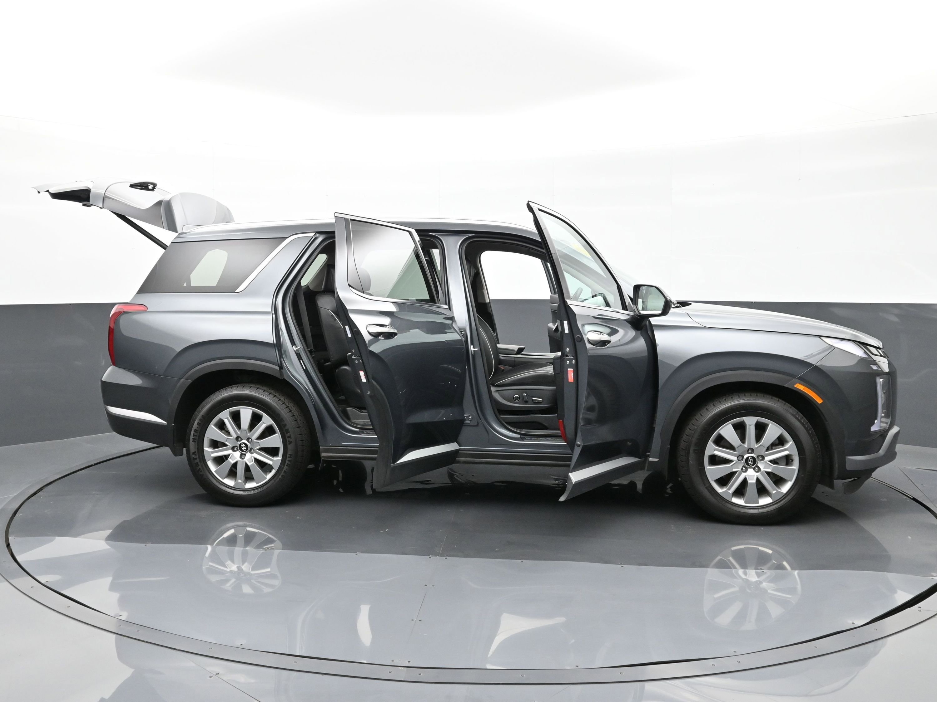 Used 2023 Hyundai Palisade SEL image 42