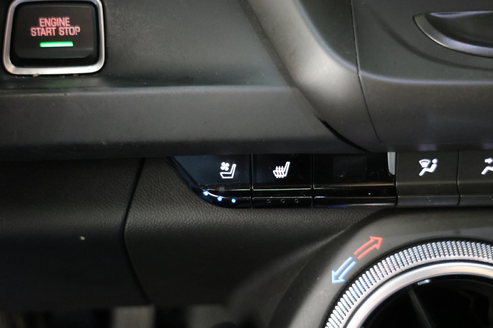 Used 2022 Chevrolet Camaro SS RWD image 9