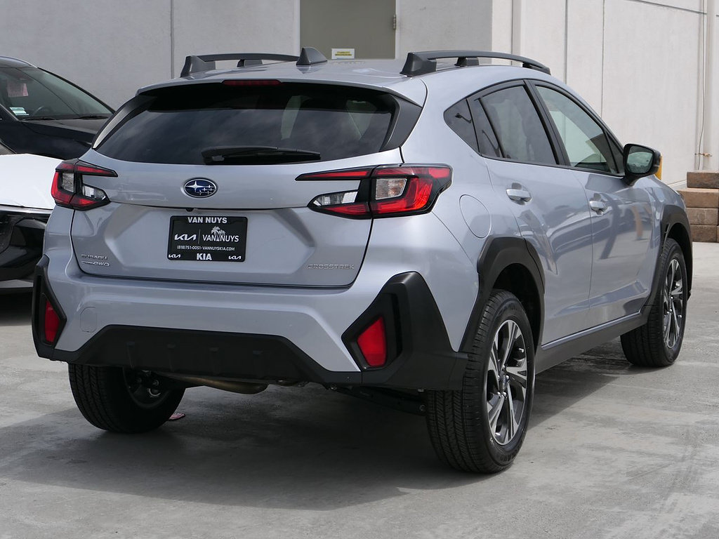 Used 2025 Subaru Crosstrek 2.5i Premium w/ Crosstrek Mirror Package AWD/4WD image 3