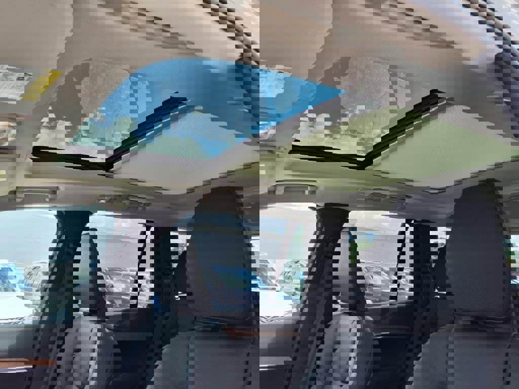 Certified 2024 Volvo XC90 T8 Plus w/ Protection Package Premier image 24