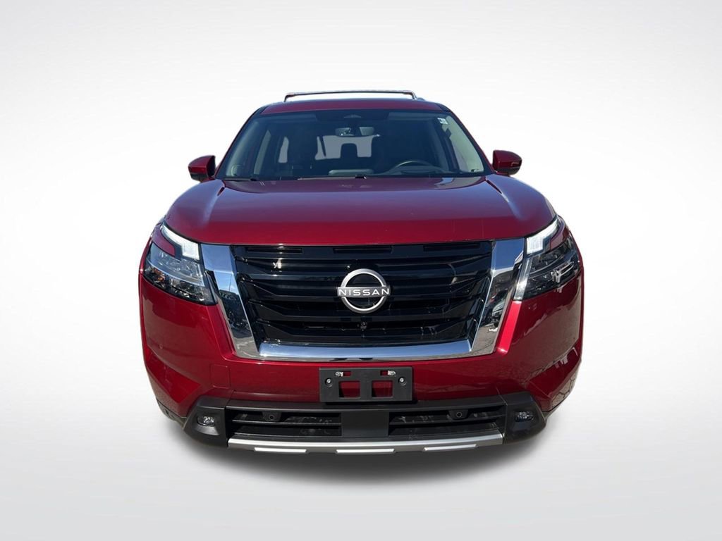 Certified 2024 Nissan Pathfinder Platinum AWD/4WD image 2