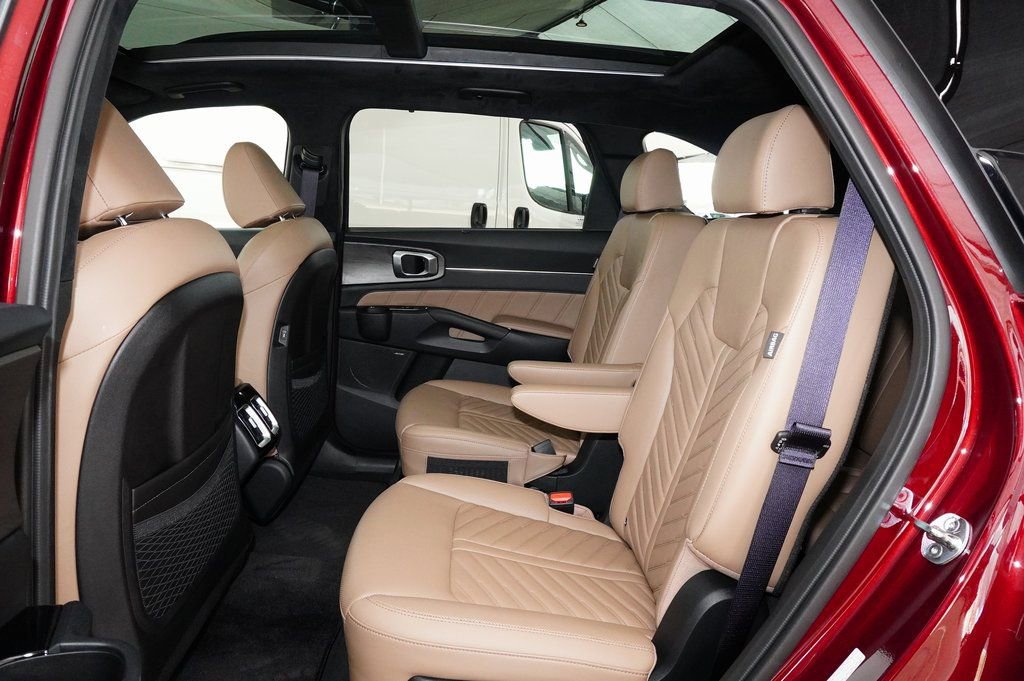 Used 2024 Kia Sorento SX Prestige w/ Olive Brown Leather Package image 26