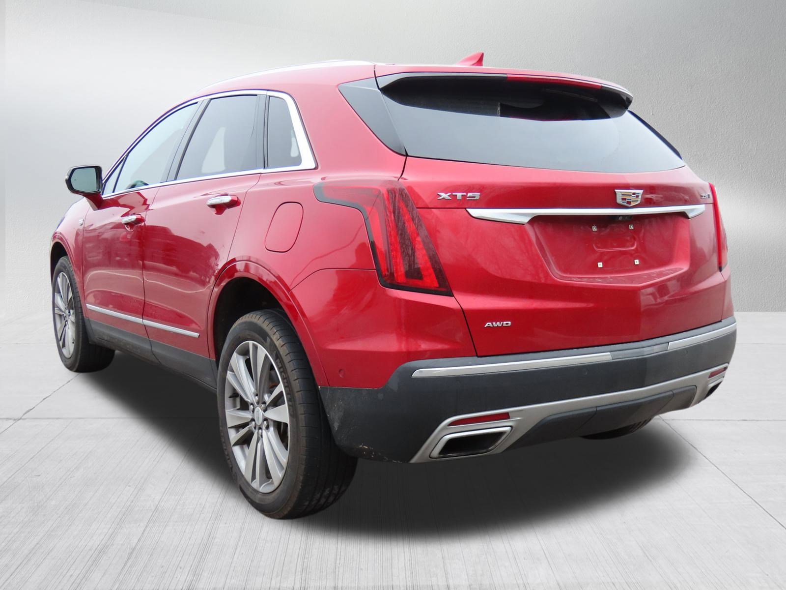 Used 2022 Cadillac XT5 Premium Luxury w/ Technology Package image 5