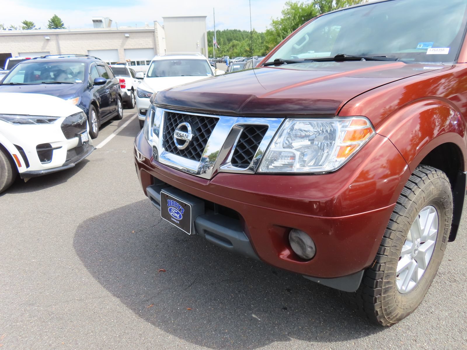 Used 2016 Nissan Frontier SV AWD/4WD image 9