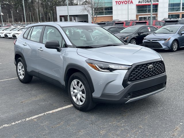 Used 2024 Toyota Corolla Cross L image 3