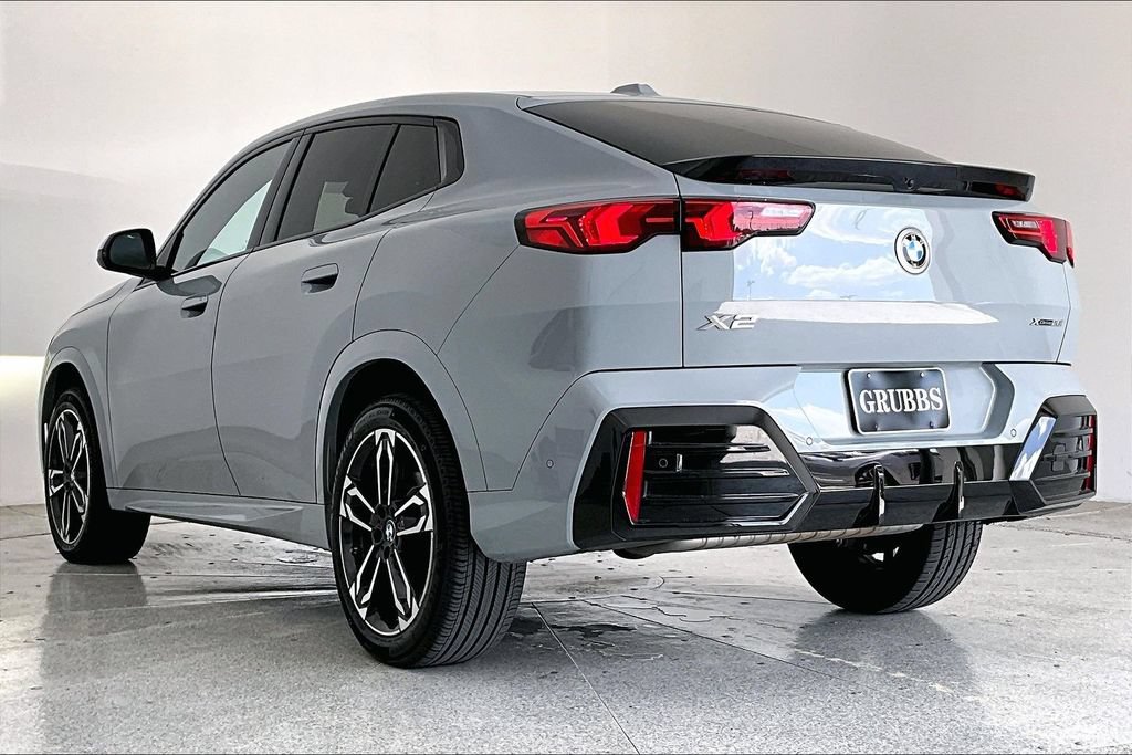 Used 2025 BMW X2 xDrive28i AWD/4WD image 14
