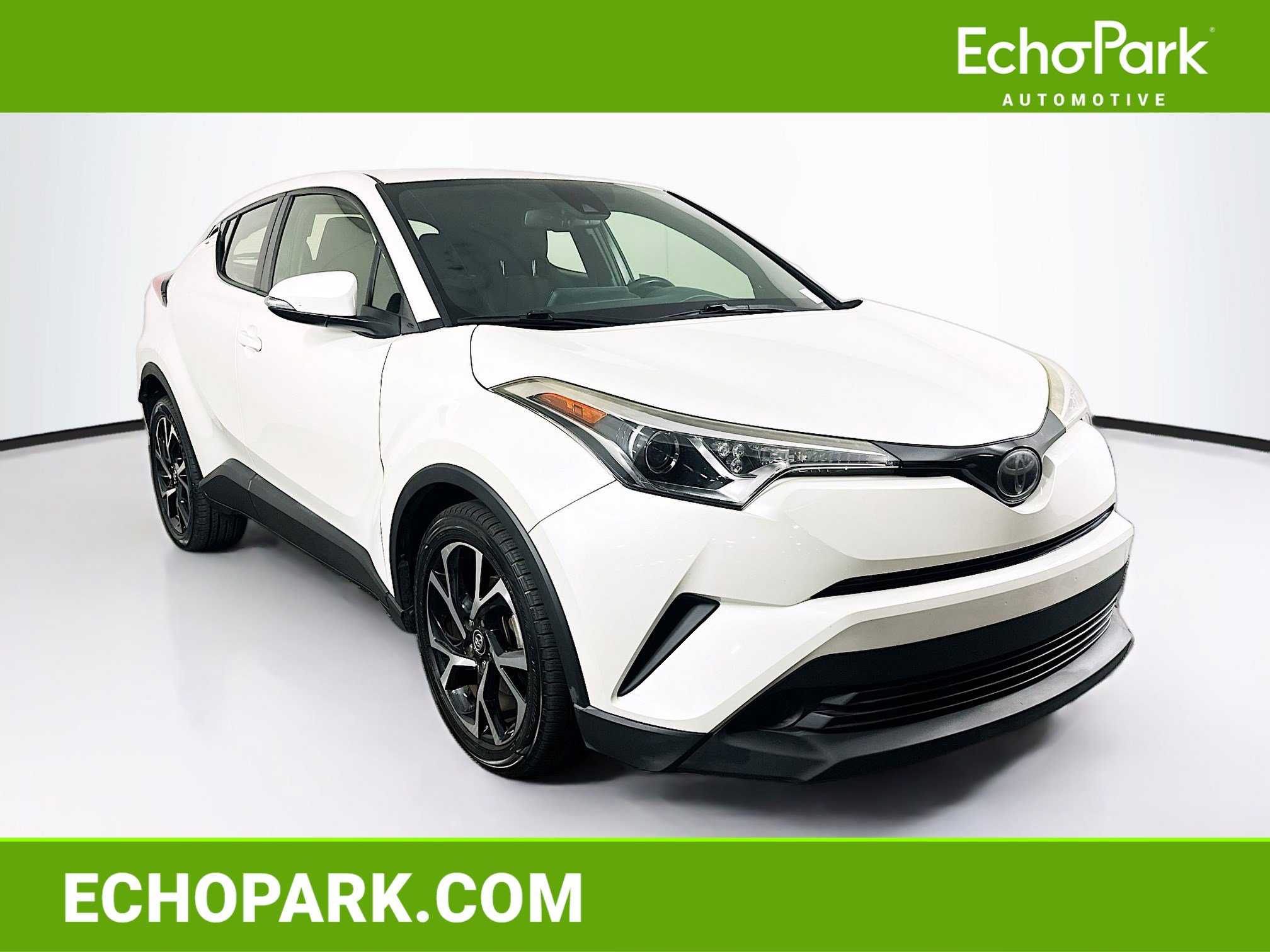 Used 2018 Toyota C-HR XLE FWD image 1