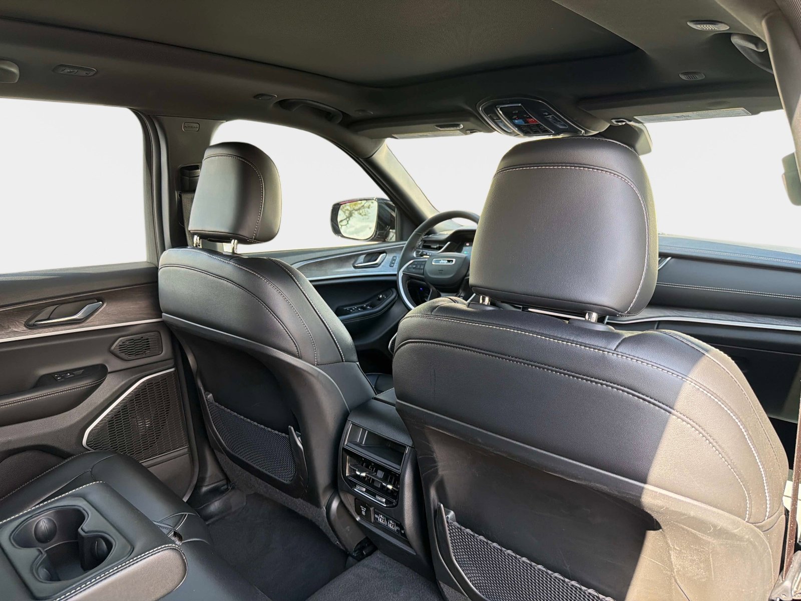 Used 2025 Jeep Grand Cherokee Limited 4xe image 29