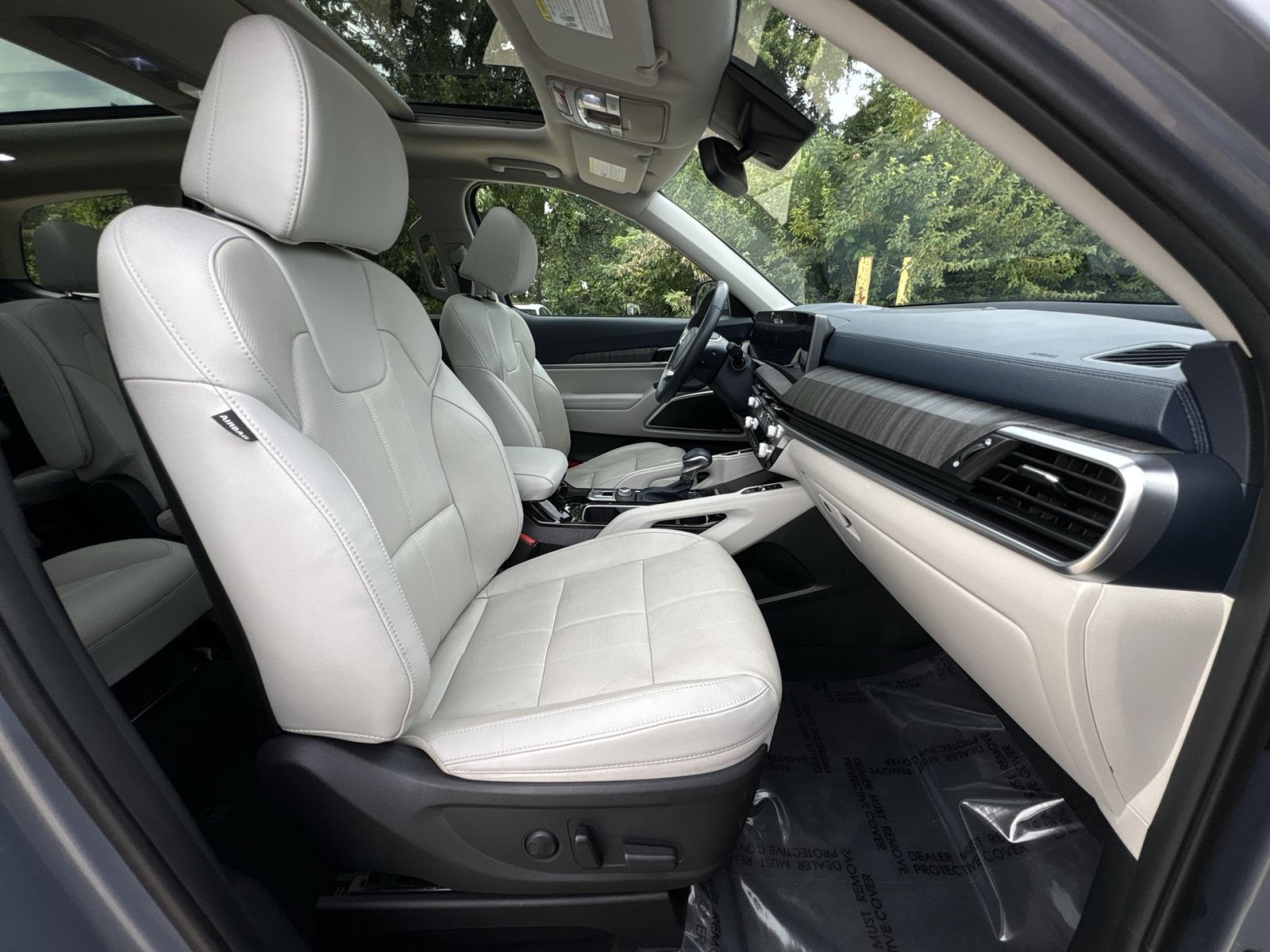 Used 2024 Kia Telluride SX w/ Towing Package FWD image 38