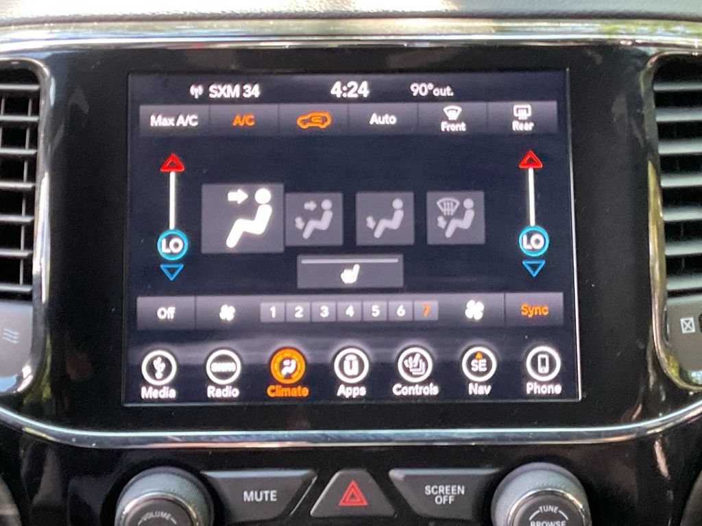 Used 2019 Jeep Grand Cherokee Laredo w/ Laredo X Package AWD/4WD image 25