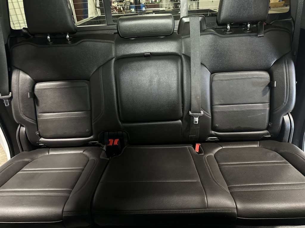 Used 2020 GMC Sierra 2500 Denali w/ Denali Ultimate Package image 24