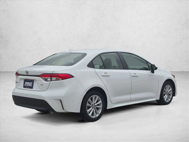 Used 2023 Toyota Corolla LE w/ LE Convenience Package FWD image 5