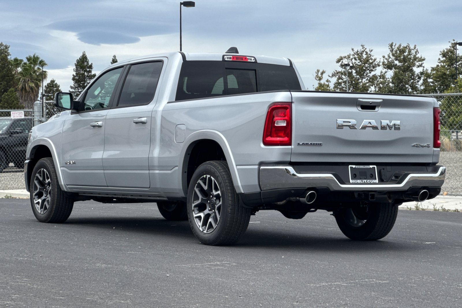 New 2026 RAM 1500 Laramie AWD/4WD image 5