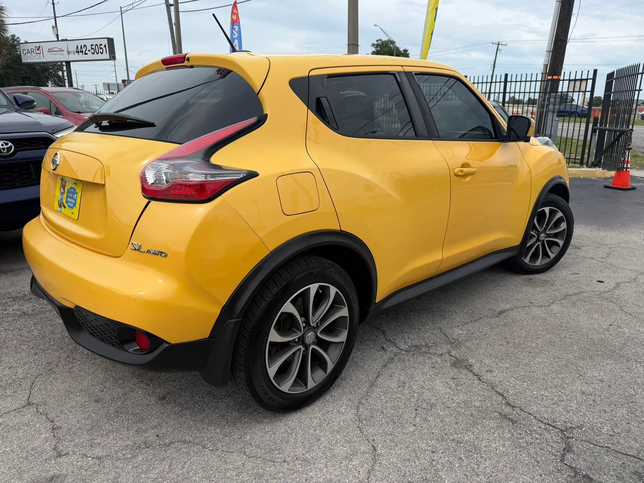 Used 2017 Nissan Juke SL w/ Interior Illumination Package AWD/4WD image 4