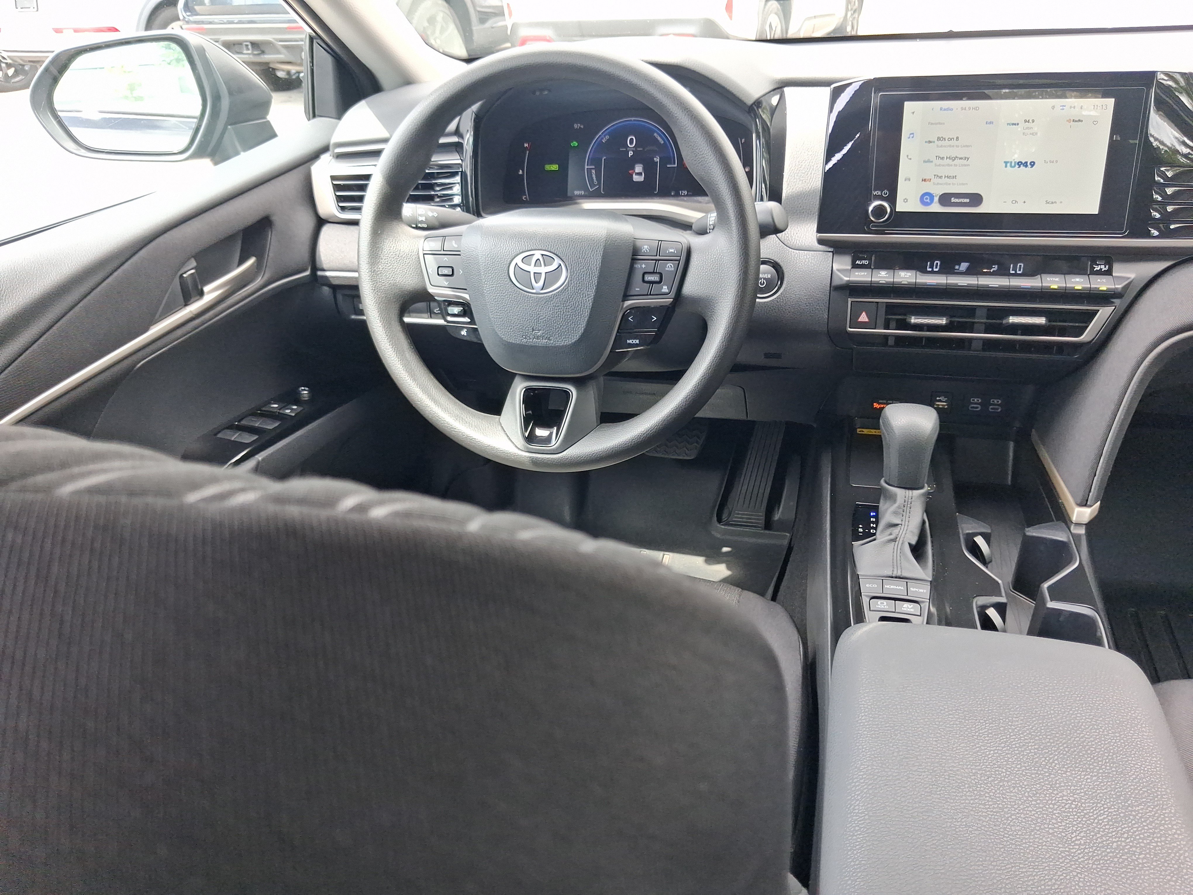 Used 2026 Toyota Camry LE FWD image 8