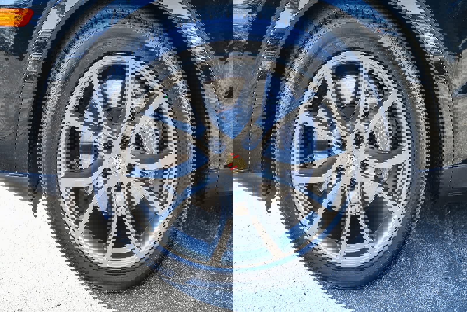 Used 2023 Porsche Cayenne Platinum Edition image 9