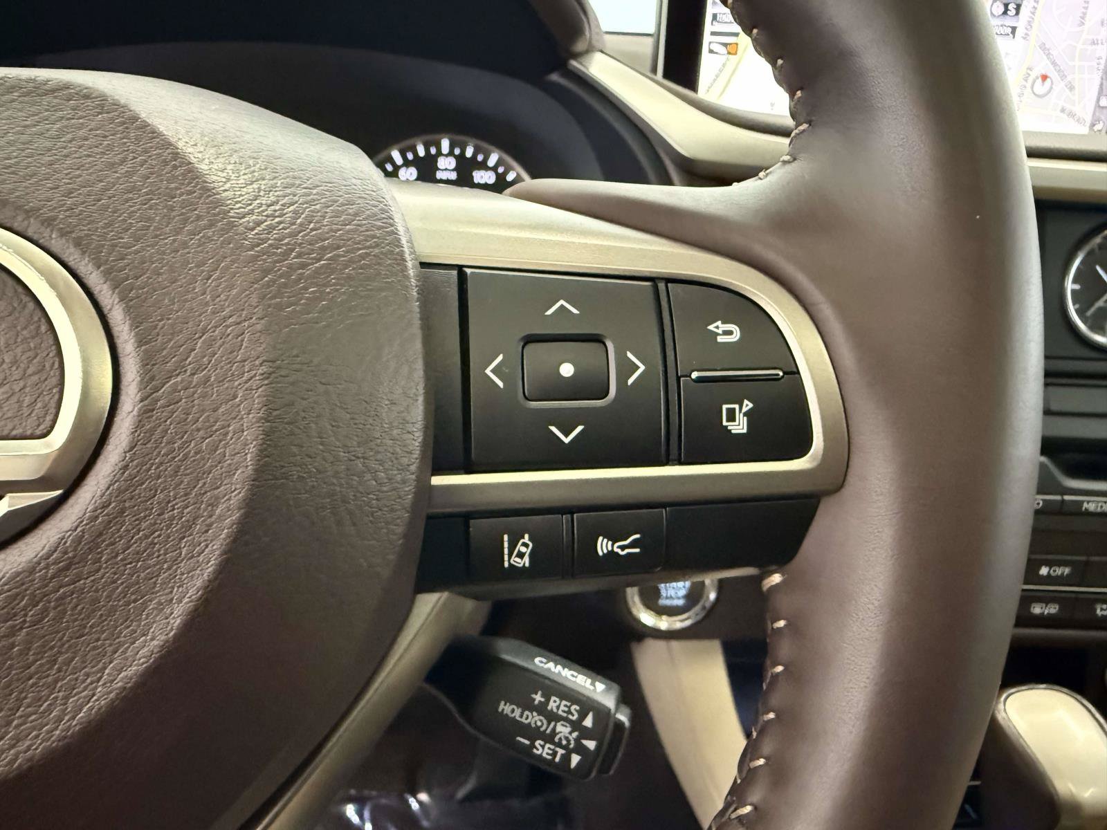 Used 2018 Lexus RX 350 AWD w/ Premium Package image 32
