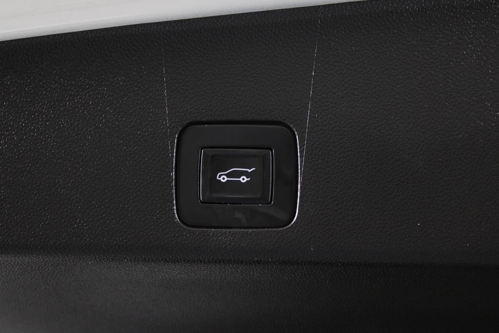 Used 2021 Buick Encore GX Select FWD image 18