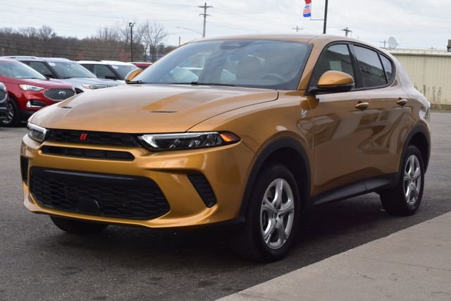 Used 2024 Dodge Hornet GT w/ Cold Weather Group AWD/4WD image 13