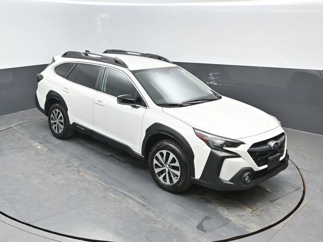 Used 2025 Subaru Outback Premium image 15