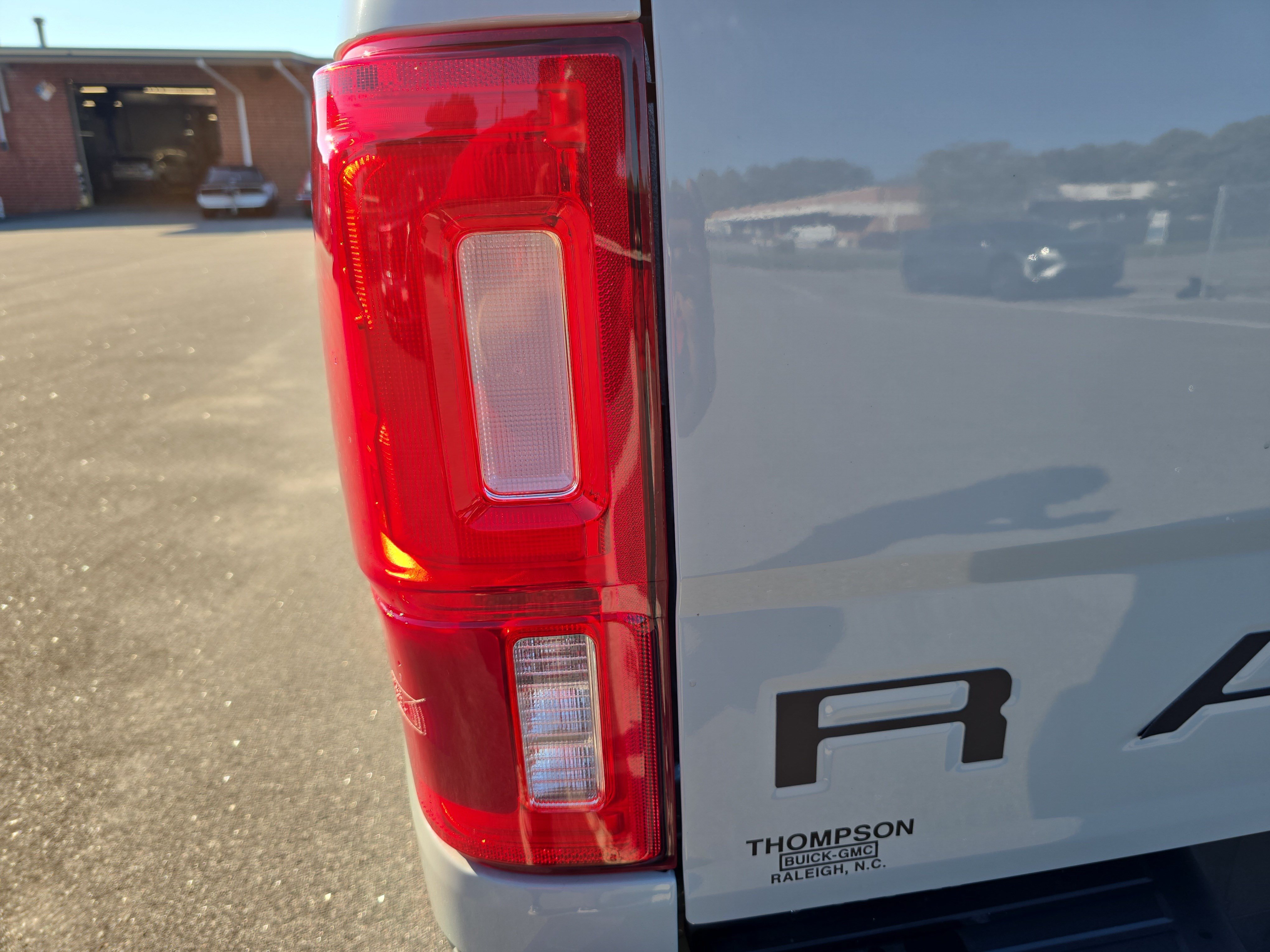 Used 2022 Ford Ranger Lariat w/ Tremor Off-Road Package AWD/4WD image 33