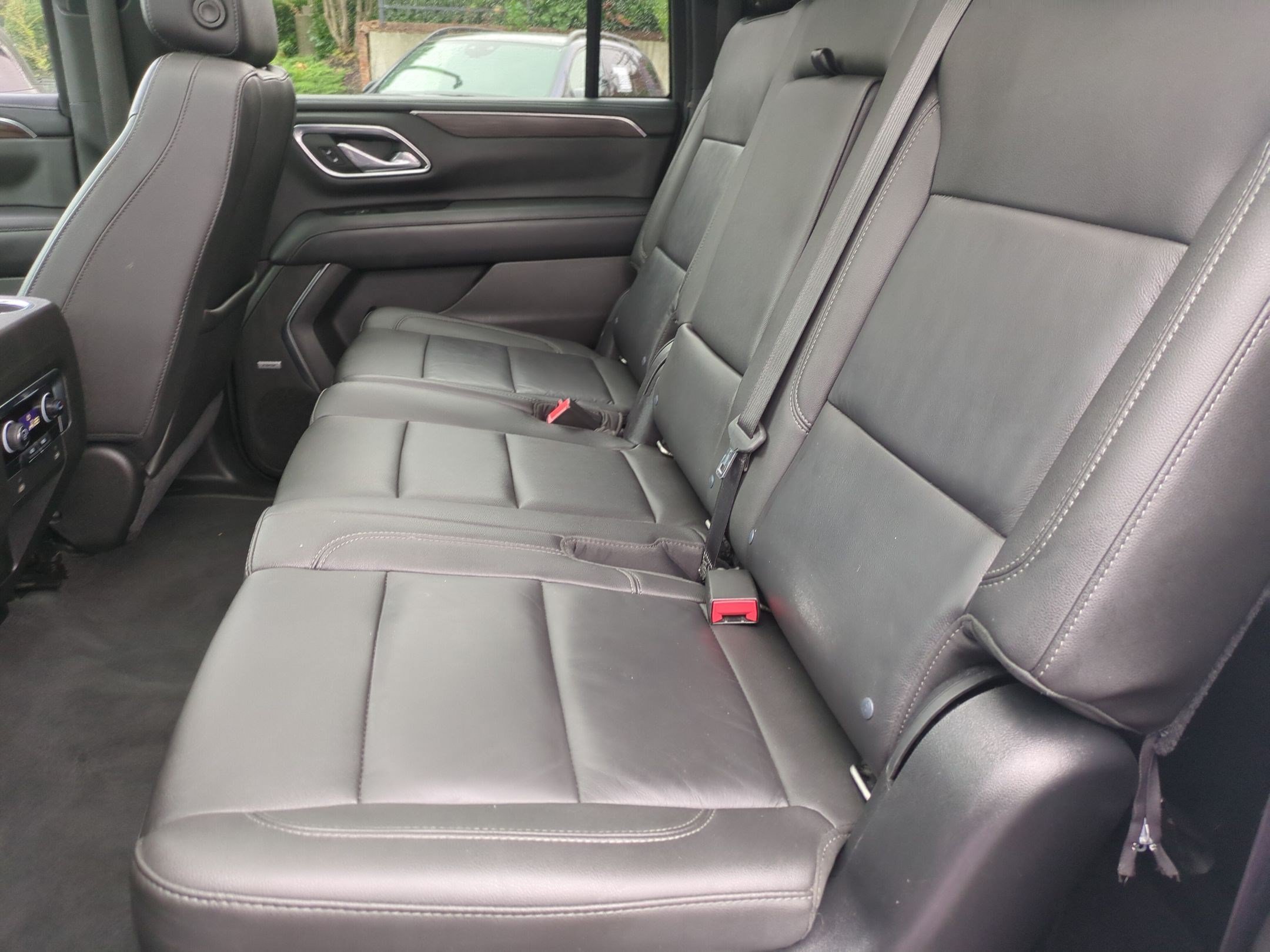 Used 2021 Chevrolet Suburban LT AWD/4WD image 28