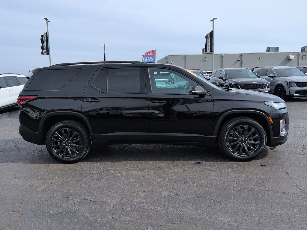 Used 2024 Chevrolet Traverse RS w/ LPO, Floor Liner Package image 2