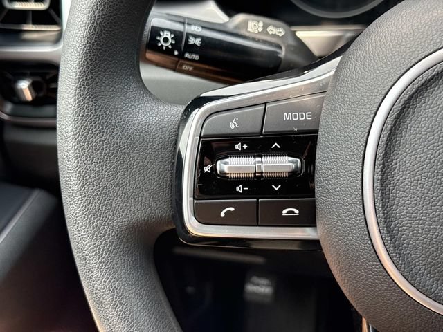 Used 2023 Kia Sorento LX FWD image 24