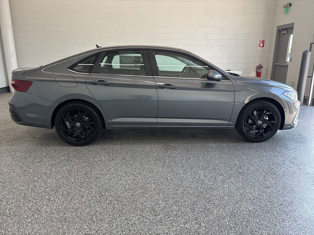 New 2026 Volkswagen Jetta SE image 6