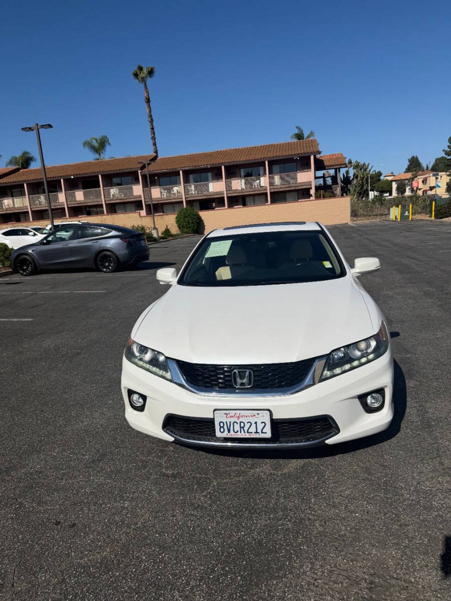 Used 2015 Honda Accord EX-L image 2