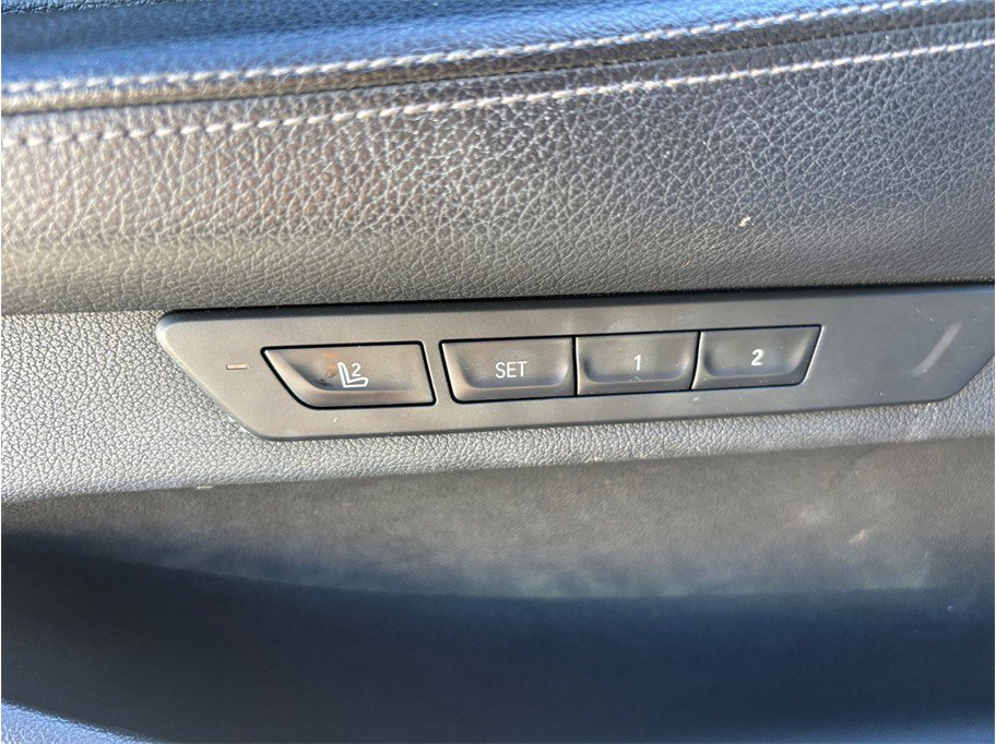 Used 2019 BMW 740i 740i Sedan 4D w/ M Sport Package image 23