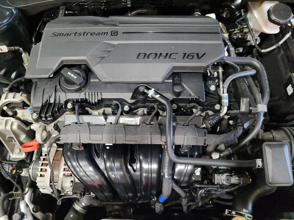 Used 2022 Hyundai Elantra SE w/ Preferred Accessory Package image 30