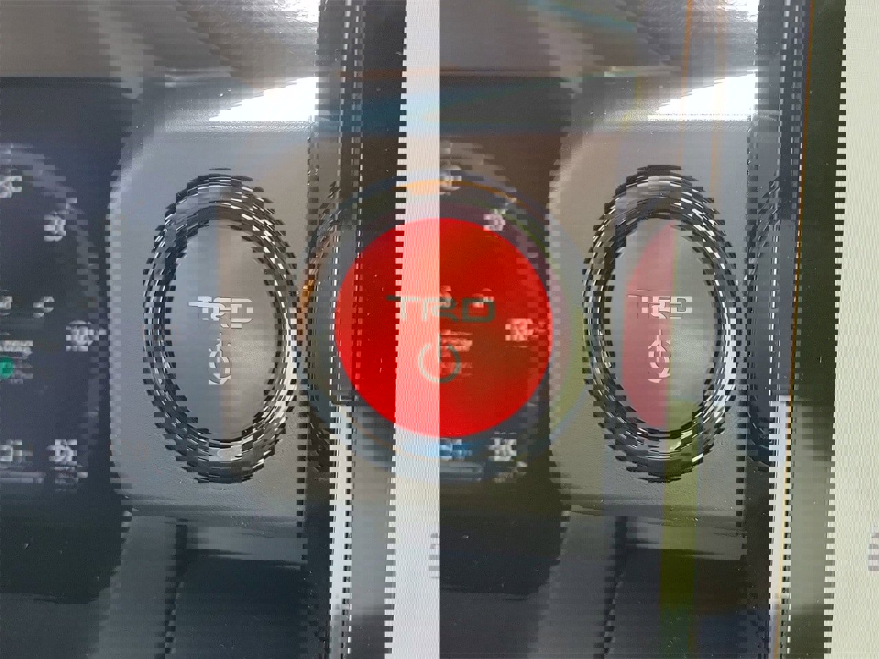 New 2025 Toyota Tacoma TRD Off-Road image 29