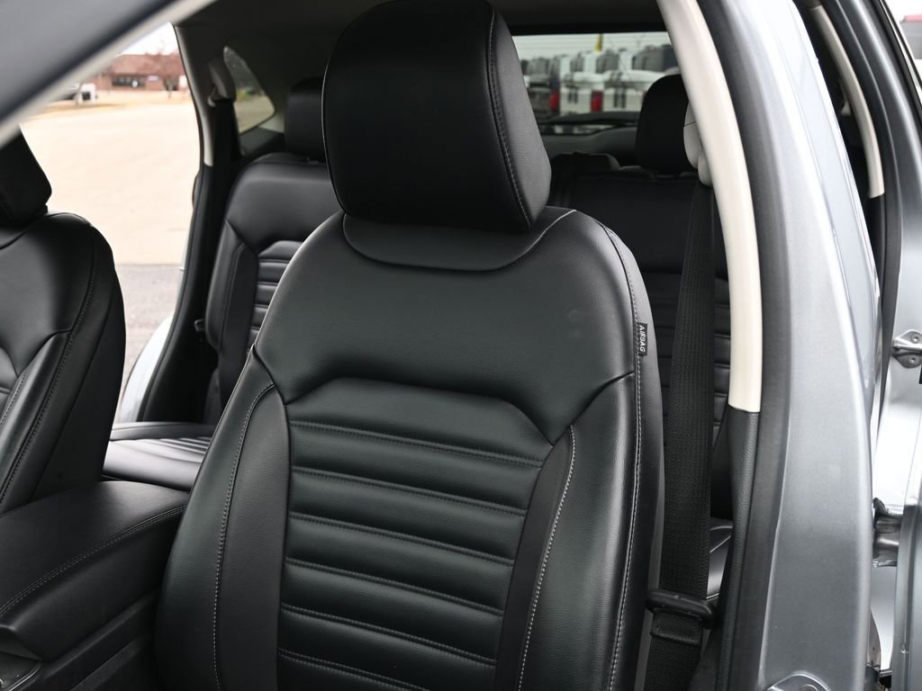 Used 2023 Ford Edge SEL image 19