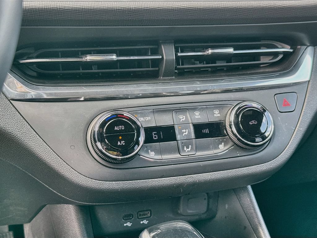 Used 2025 Buick Envista Preferred w/ Convenience I Package FWD image 17