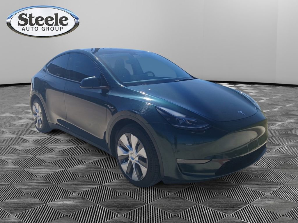 Used 2022 Tesla Model Y Long Range image 7